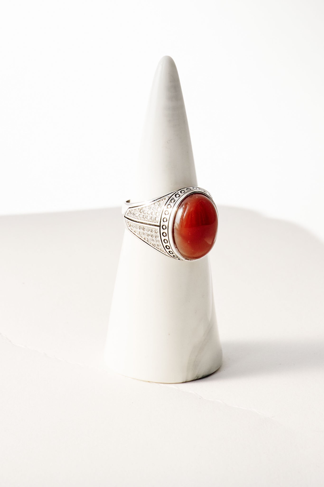 Vintage Sterling Silver Ring With Inset Agate