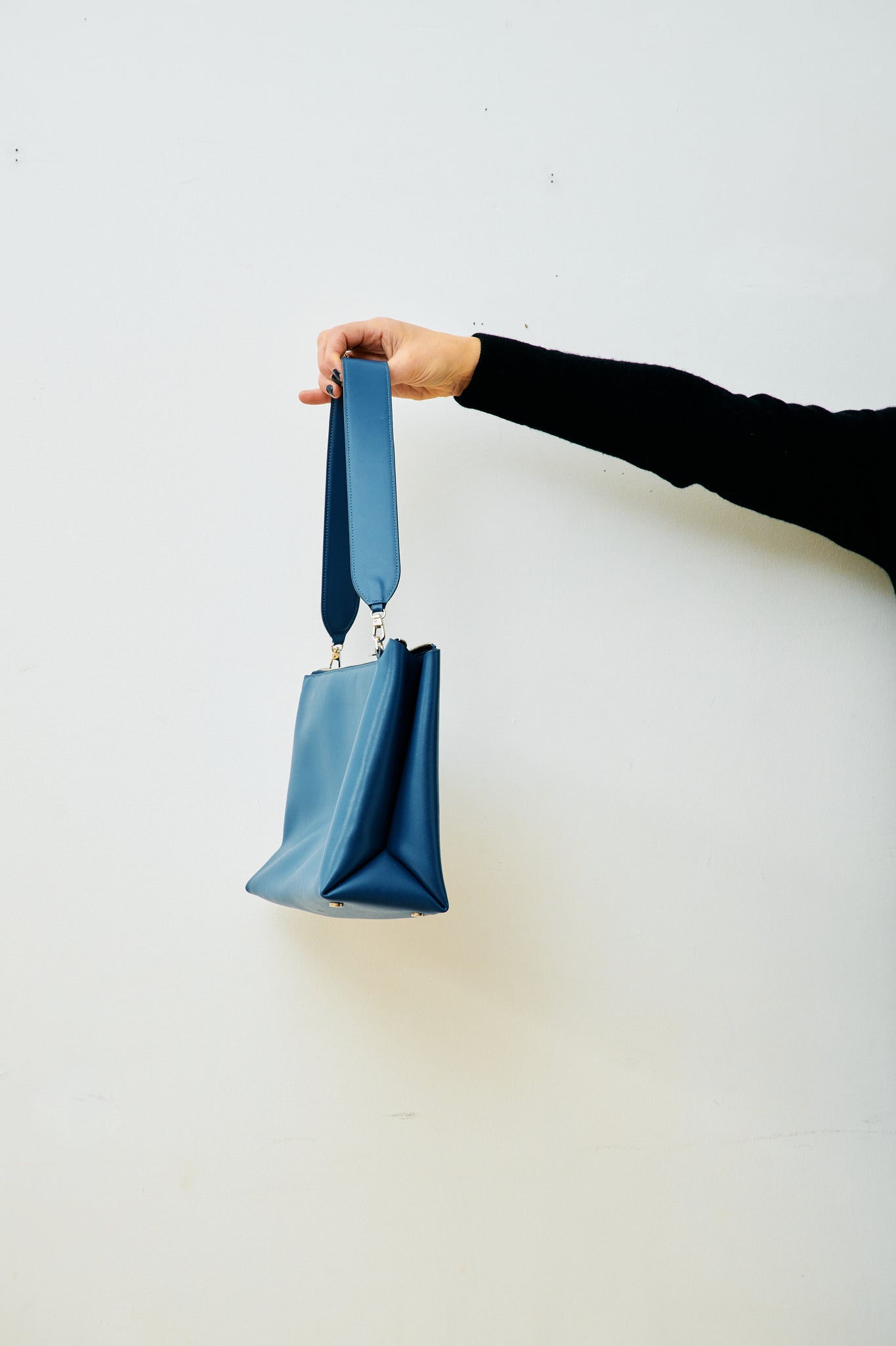 Sharkchaser Zip Top Shoulder Bag