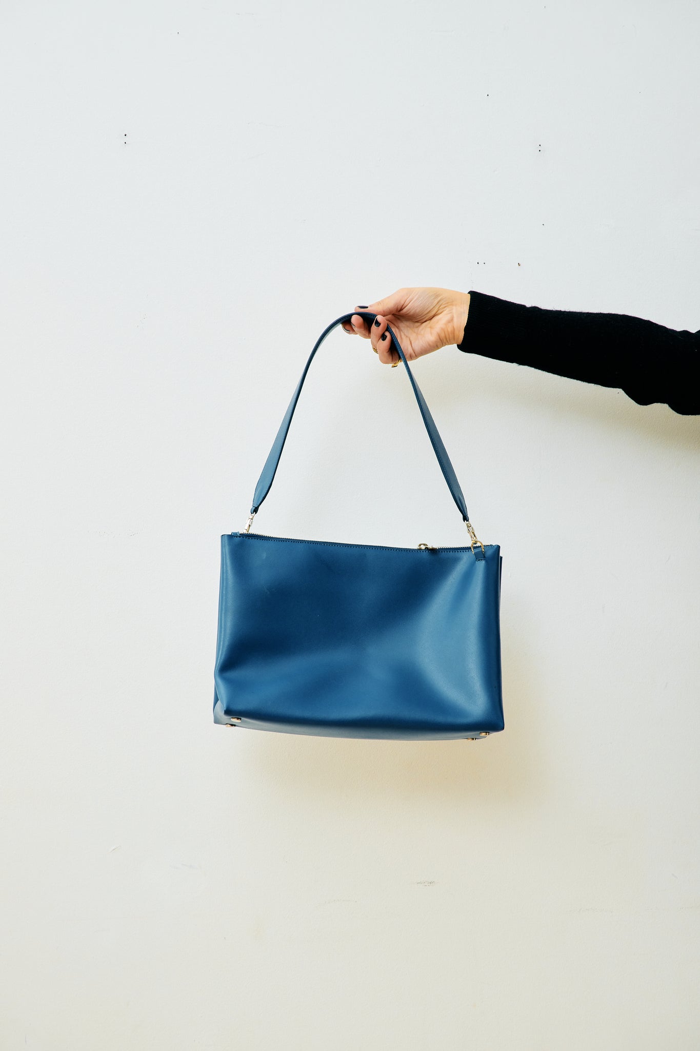 Sharkchaser Zip Top Shoulder Bag